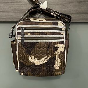 New. Lug. Boxcar. Olive camo purse bag